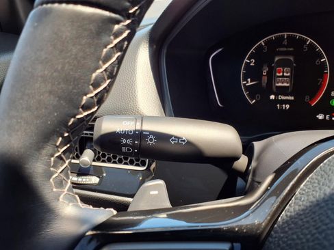 Used 2025 Honda Civic Sport image 16