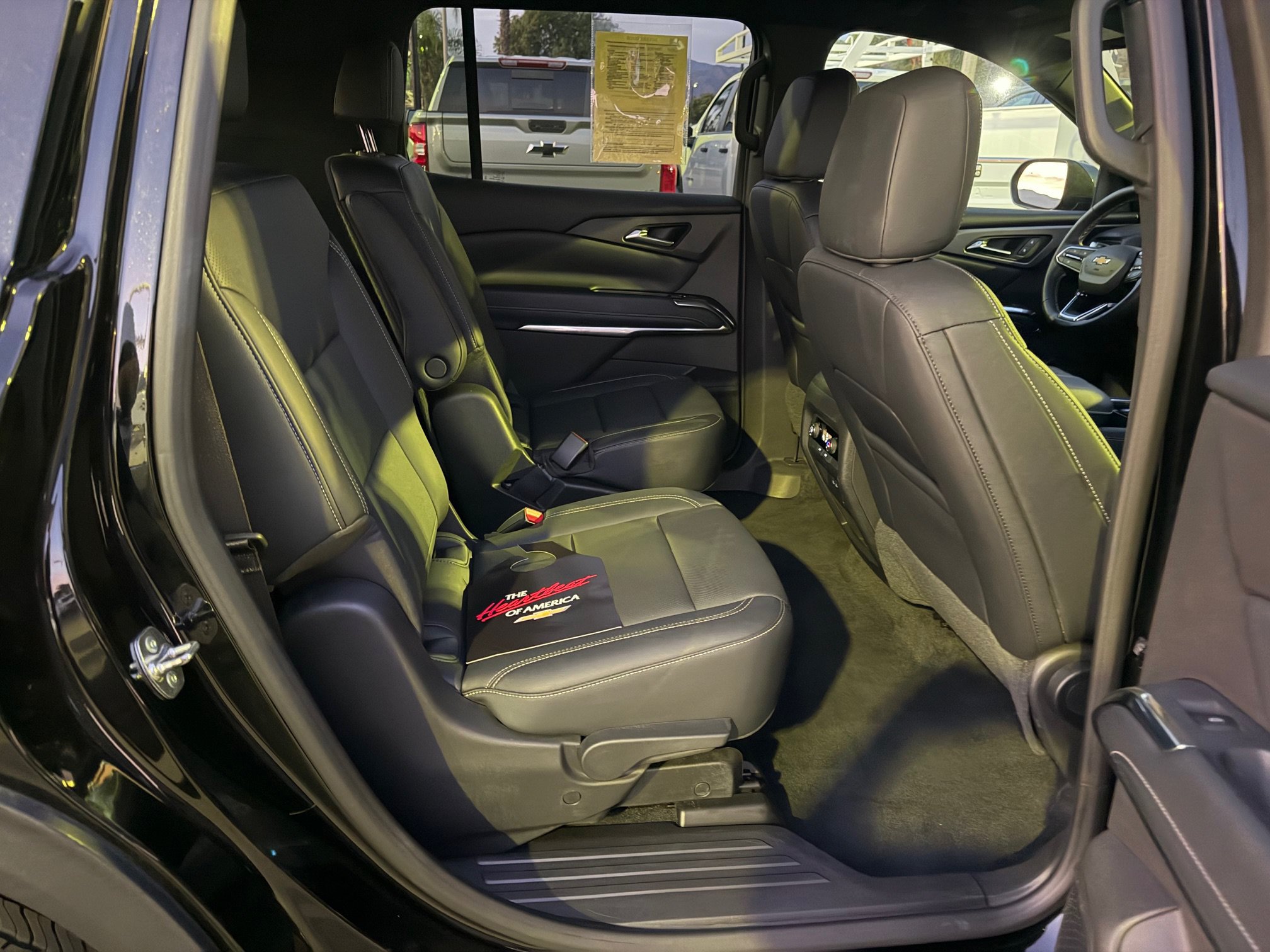 Used 2026 Chevrolet Traverse LT FWD image 12