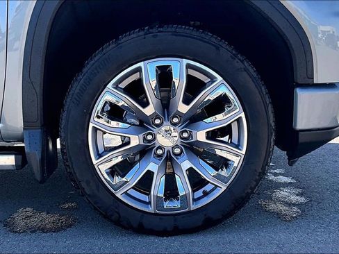 Used 2023 GMC Sierra 1500 Denali w/ Denali Reserve Package AWD/4WD image 9