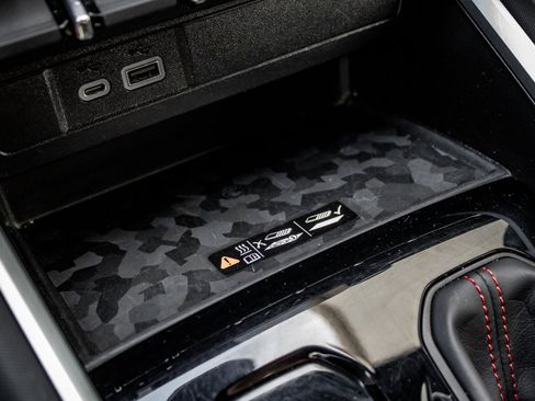 Used 2023 Chevrolet Colorado Z71 w/ Z71 Convenience Package 2 image 33