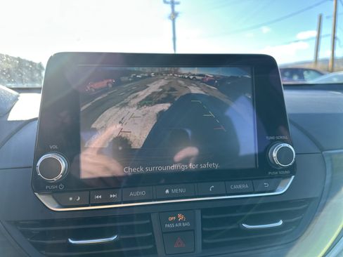 Used 2024 Nissan Altima 2.5 SV image 26