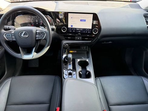 Used 2025 Lexus NX 250 FWD w/ Towing Package (2000 Lbs) image 22