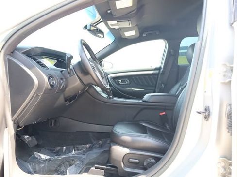 Used 2017 Ford Taurus SEL FWD image 13