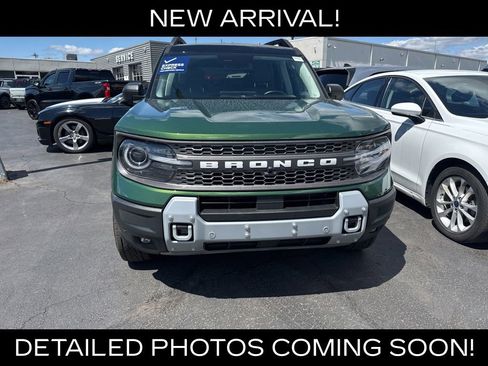 Used 2025 Ford Bronco Sport Badlands w/ Badlands Tech Package AWD/4WD image 2