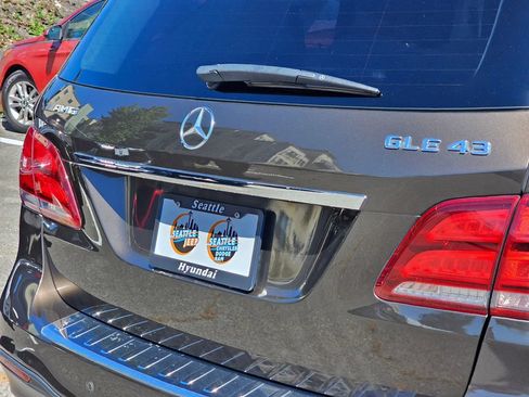 Used 2017 Mercedes-Benz GLE 43 AMG 4MATIC image 13