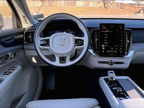 New 2026 Volvo XC90 T8 Ultra w/ Protection Package Premier image 15