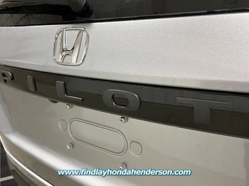 New 2025 Honda Pilot EX-L image 6