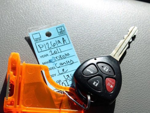 Used 2011 Toyota Camry LE image 28