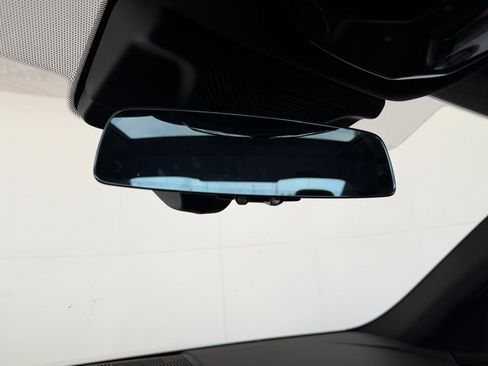 Used 2024 BMW 540i xDrive w/ Executive Package image 18