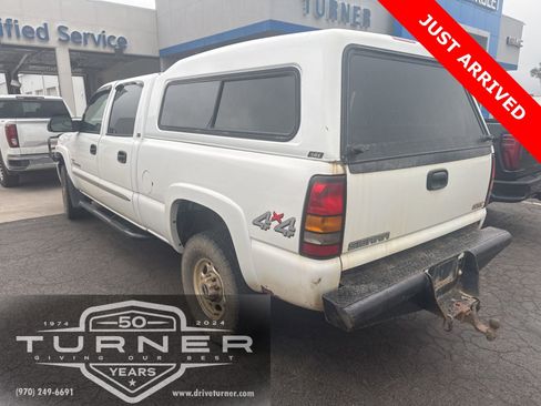 Used 2005 GMC Sierra 2500 SLT w/ Heavy-Duty Power Package AWD/4WD image 4