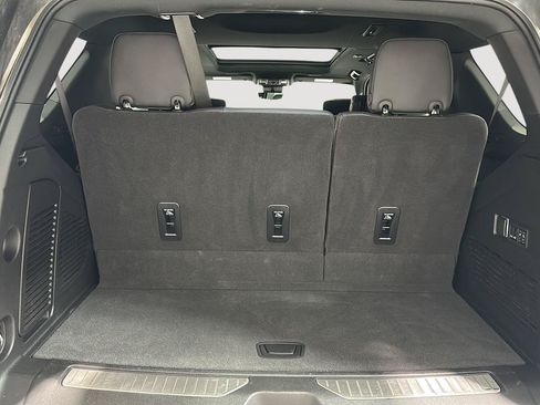 Used 2025 GMC Yukon AT4 w/ AT4 Premium Plus Package AWD/4WD image 23