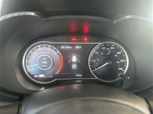 New 2025 Nissan Versa SR w/ Trunk Package image 17