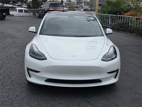 Used 2022 Tesla Model 3 Long Range image 2