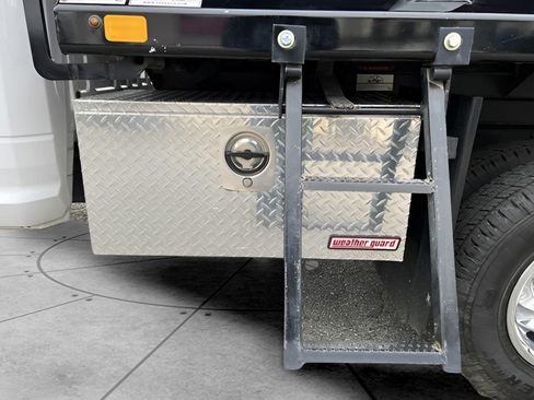 Used 2023 RAM 3500 Tradesman w/ Chrome Appearance Group image 34