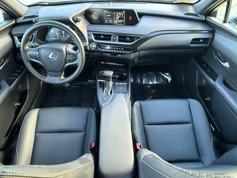 Certified 2022 Lexus UX 200 image 26
