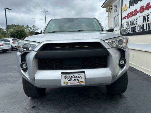 Used 2021 Toyota 4Runner SR5 Premium AWD/4WD image 2