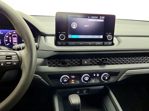 Used 2023 Honda Accord LX image 17