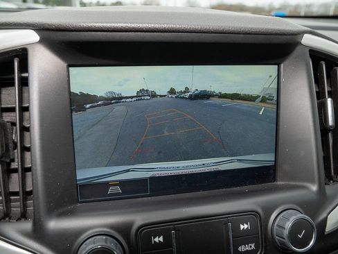 Used 2023 GMC Terrain SLT image 14