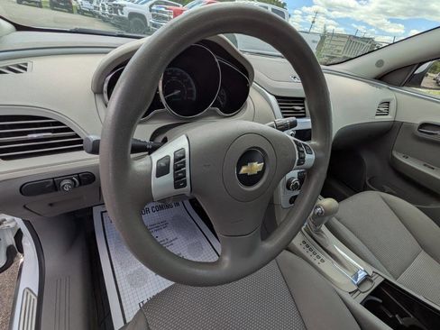 Used 2009 Chevrolet Malibu Hybrid FWD image 10
