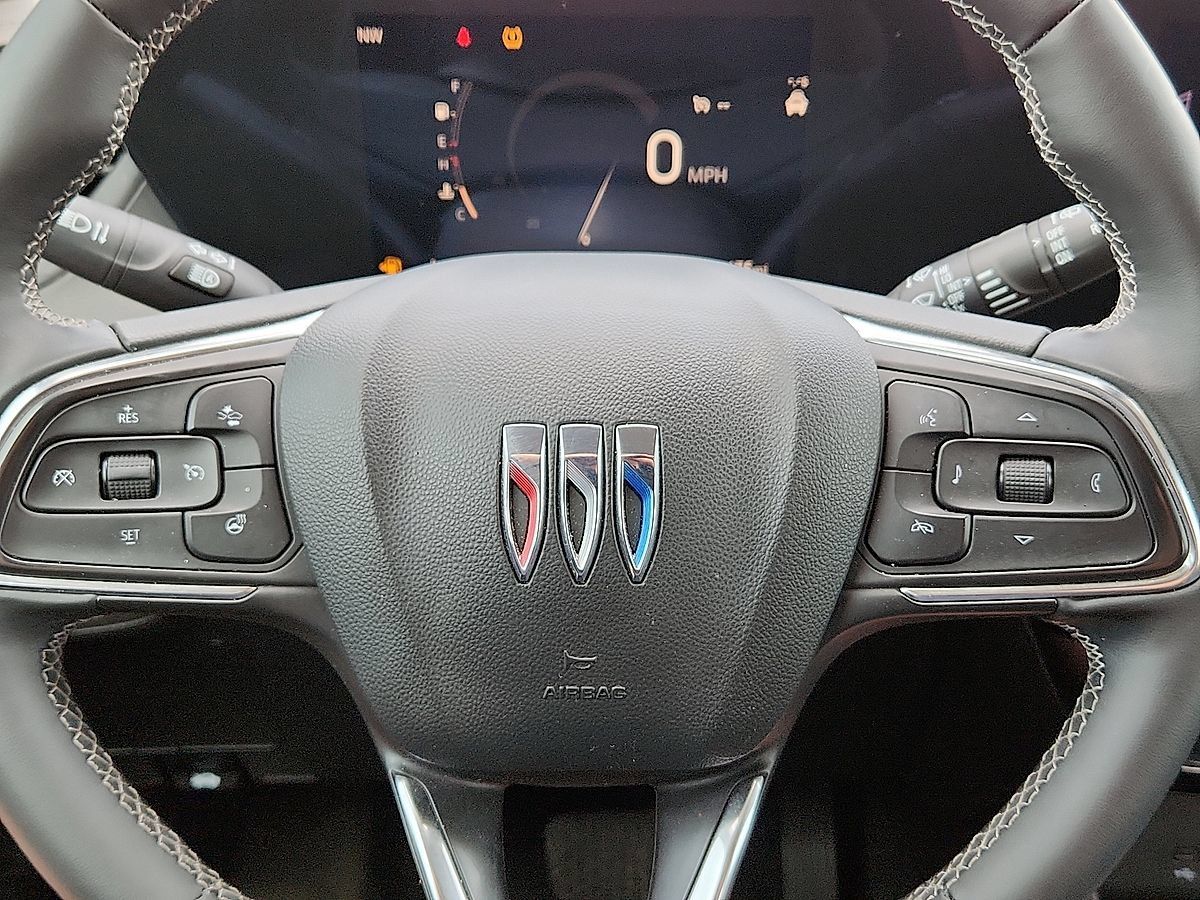Used 2024 Buick Encore GX Avenir FWD image 11