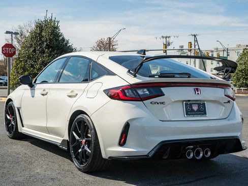 Used 2024 Honda Civic Type R image 5