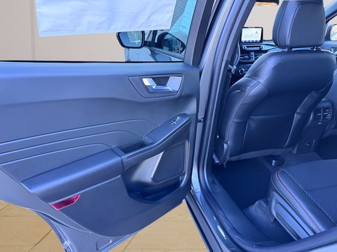 New 2026 Ford Escape ST-Line w/ Cold Weather Package FWD image 30