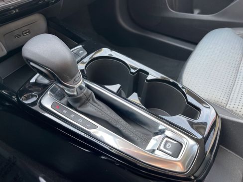 Used 2025 Chevrolet Trax LT w/ LT Convenience Package image 40