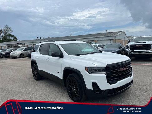 Used 2023 GMC Acadia SLE w/ Driver Convenience Package FWD image 2