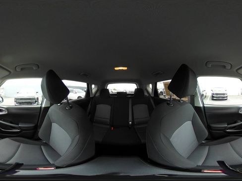 Used 2025 Kia Soul LX w/ LX Technology Package FWD image 35