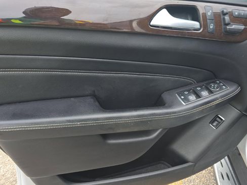 Used 2014 Mercedes-Benz ML 350 ML350 4MATIC SUV AWD w/ Premium 1 Package image 14