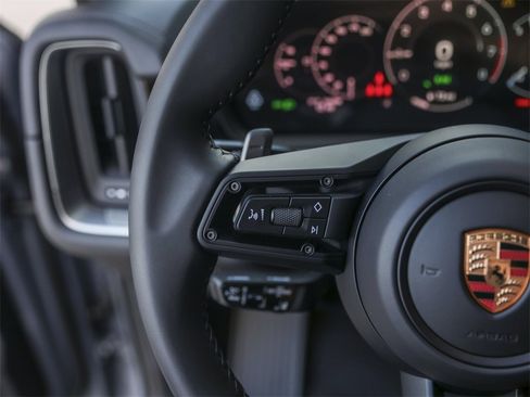 New 2026 Porsche Cayenne S image 18