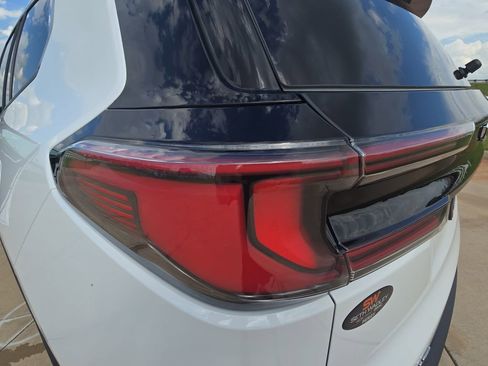 New 2026 GMC Acadia Elevation w/ Elevation Premium Package FWD image 34