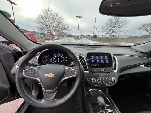 Used 2024 Chevrolet Malibu LT image 36