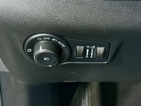 Used 2022 Jeep Compass Trailhawk w/ Trailhawk Convenience Group AWD/4WD image 18