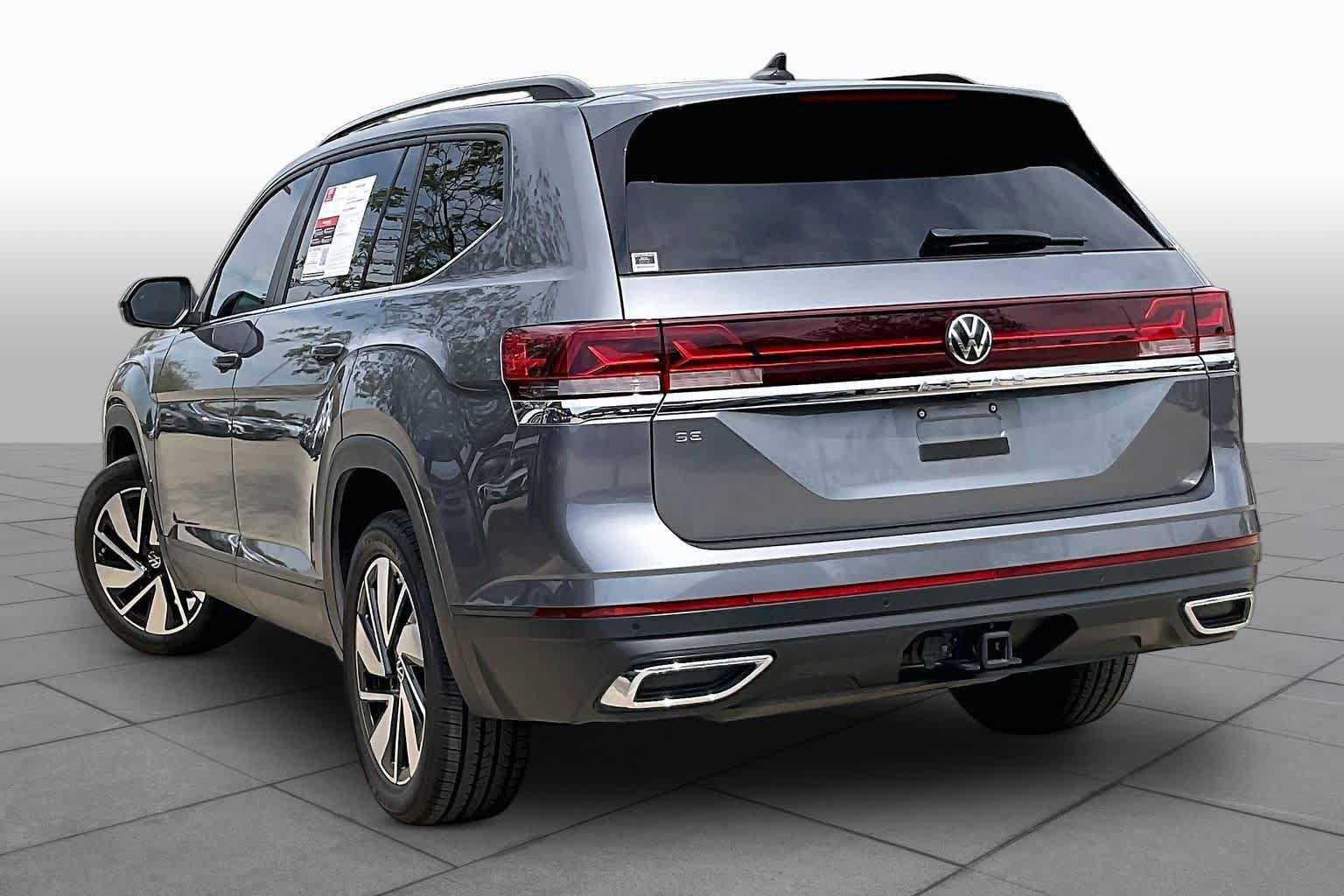 Used 2024 Volkswagen Atlas SE FWD image 12