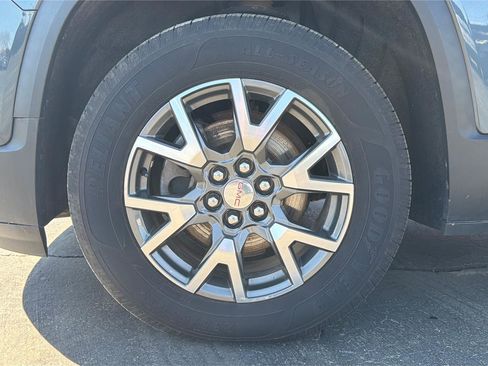 Used 2020 GMC Acadia SLE w/ Driver Convenience Package image 24