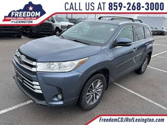 Used 2019 Toyota Highlander XLE video 1