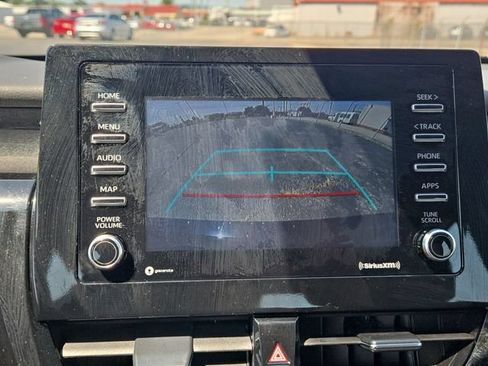 Used 2022 Toyota Camry SE FWD image 17