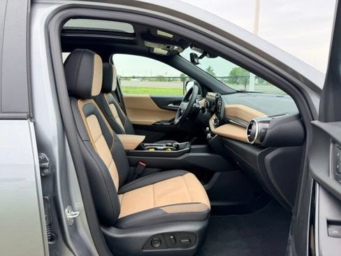 Used 2027 Chevrolet Equinox ACTIV w/ Safety and Technology Package AWD/4WD image 11
