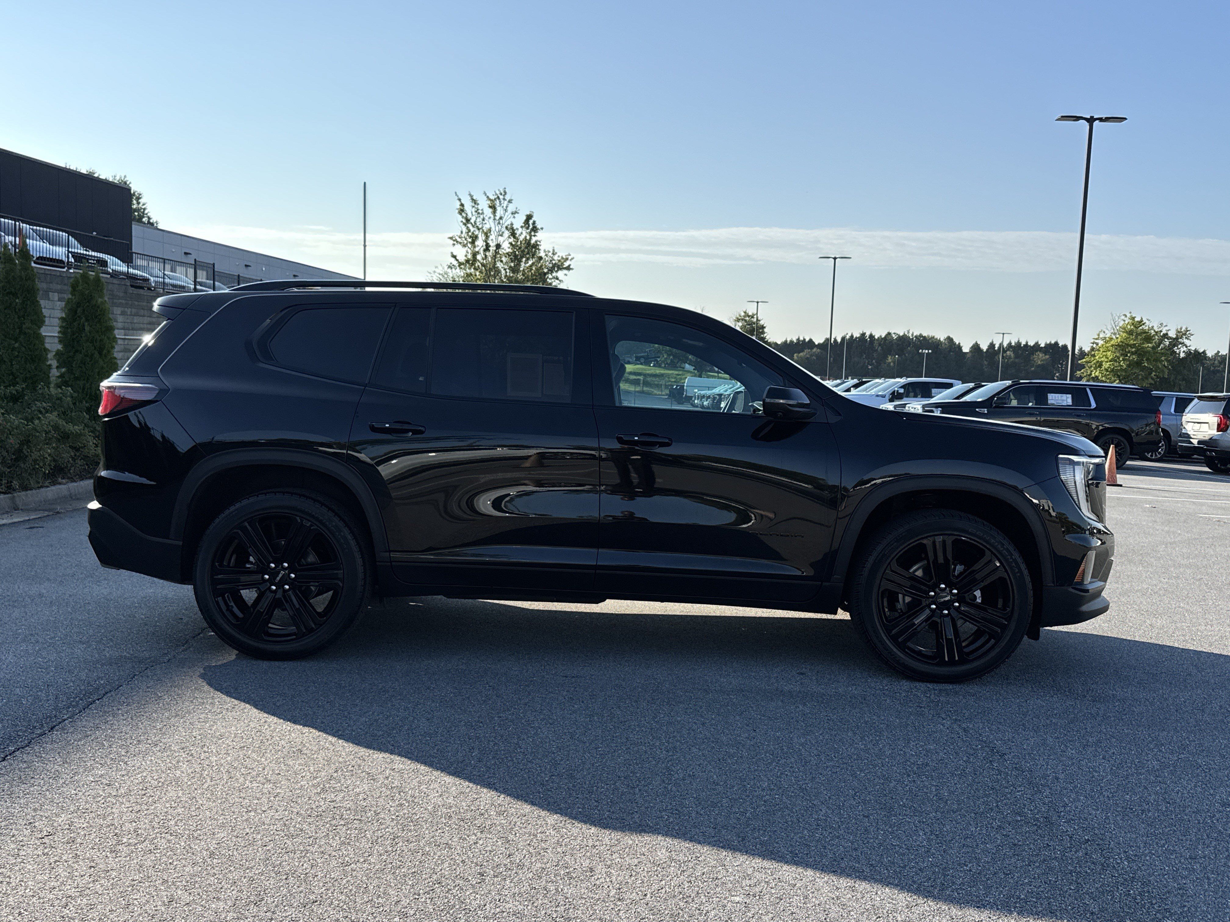 Used 2026 GMC Acadia Elevation w/ Black Edition FWD image 11