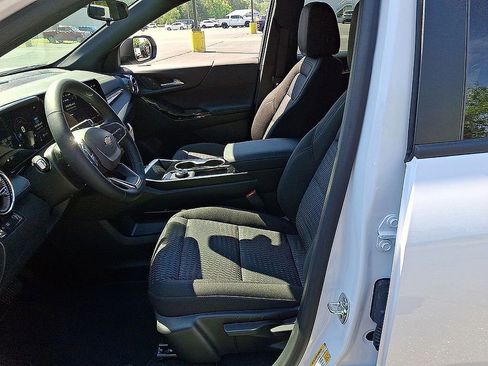New 2026 Chevrolet Equinox LT FWD image 9