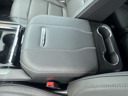 New 2026 GMC Yukon XL Denali w/ LPO, Floor Liner Package AWD/4WD image 16