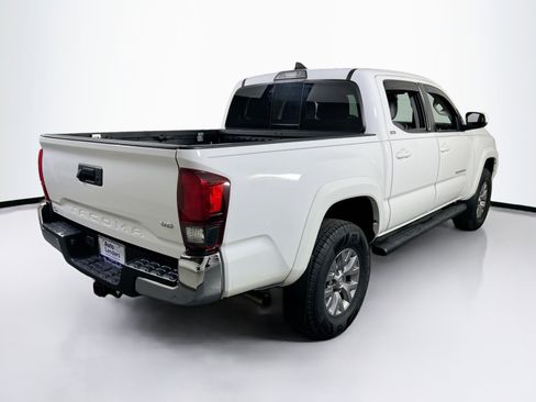 Used 2018 Toyota Tacoma SR5 image 5