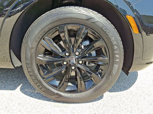 Used 2024 Buick Envista Sport Touring w/ Convenience I Package FWD image 27
