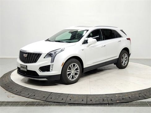 Used 2023 Cadillac XT5 Premium Luxury image 3