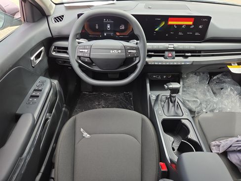 New 2026 Kia K4 FWD image 7