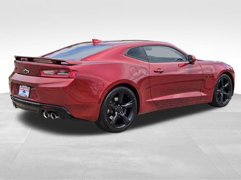 Used 2018 Chevrolet Camaro SS RWD image 6
