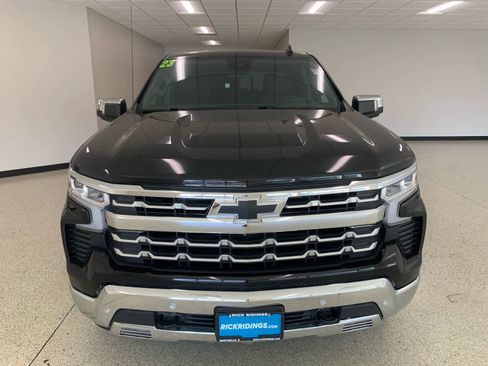 Used 2023 Chevrolet Silverado 1500 LTZ w/ Technology Package AWD/4WD image 5