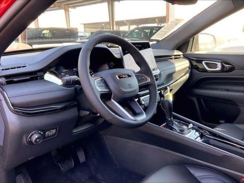 New 2026 Jeep Compass Latitude image 35