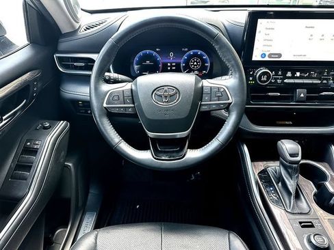 Used 2023 Toyota Highlander Limited AWD/4WD image 24